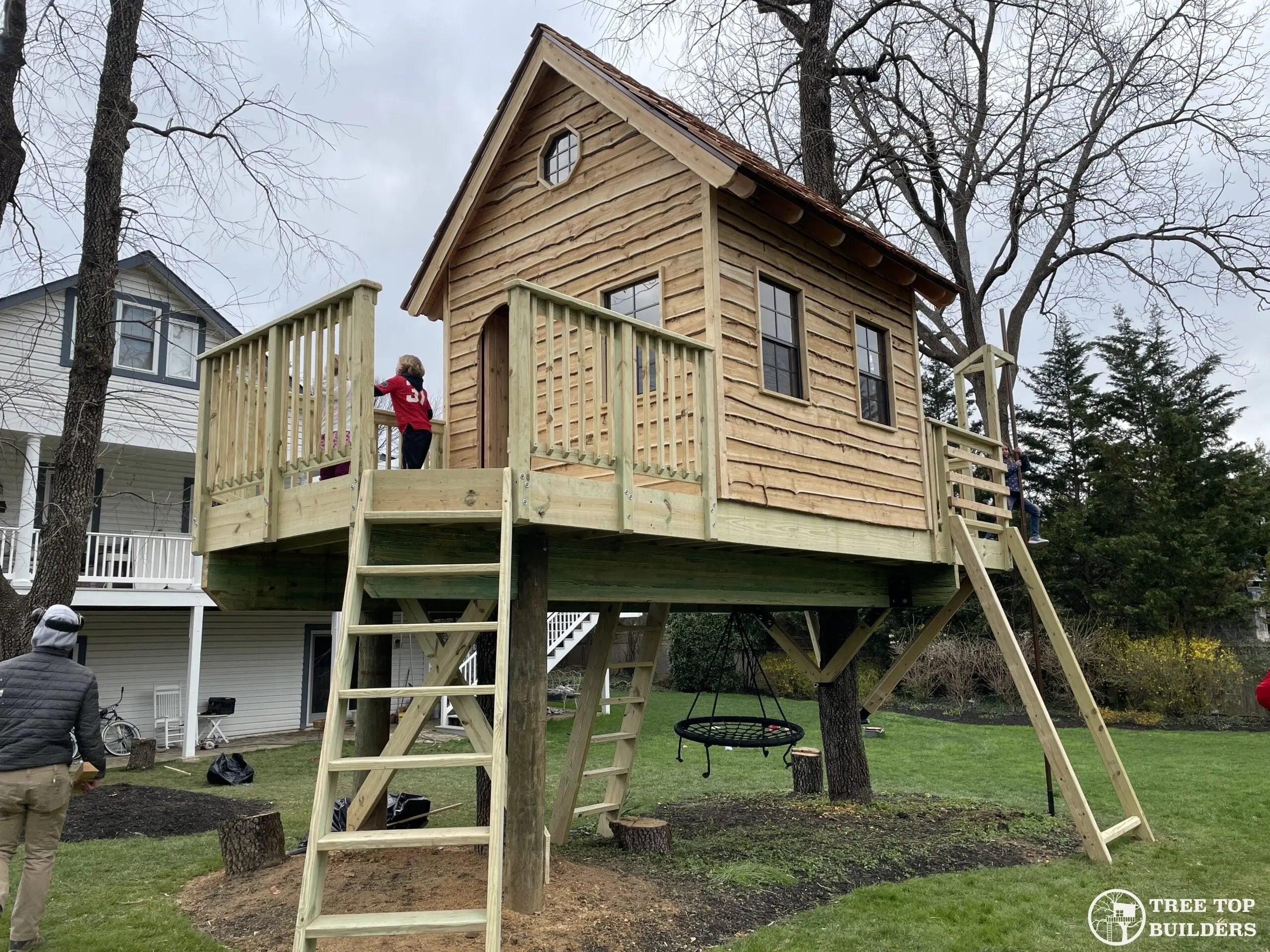 Tree Top Builders1 - Virginia Treehouse