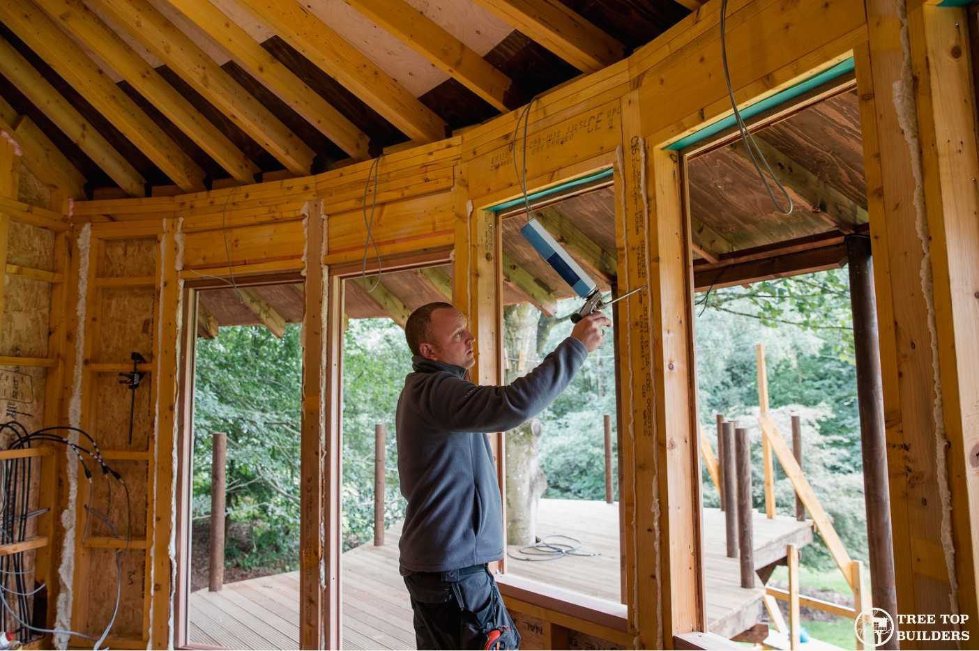 First-Time Treehouse Builder Building a Treehouse