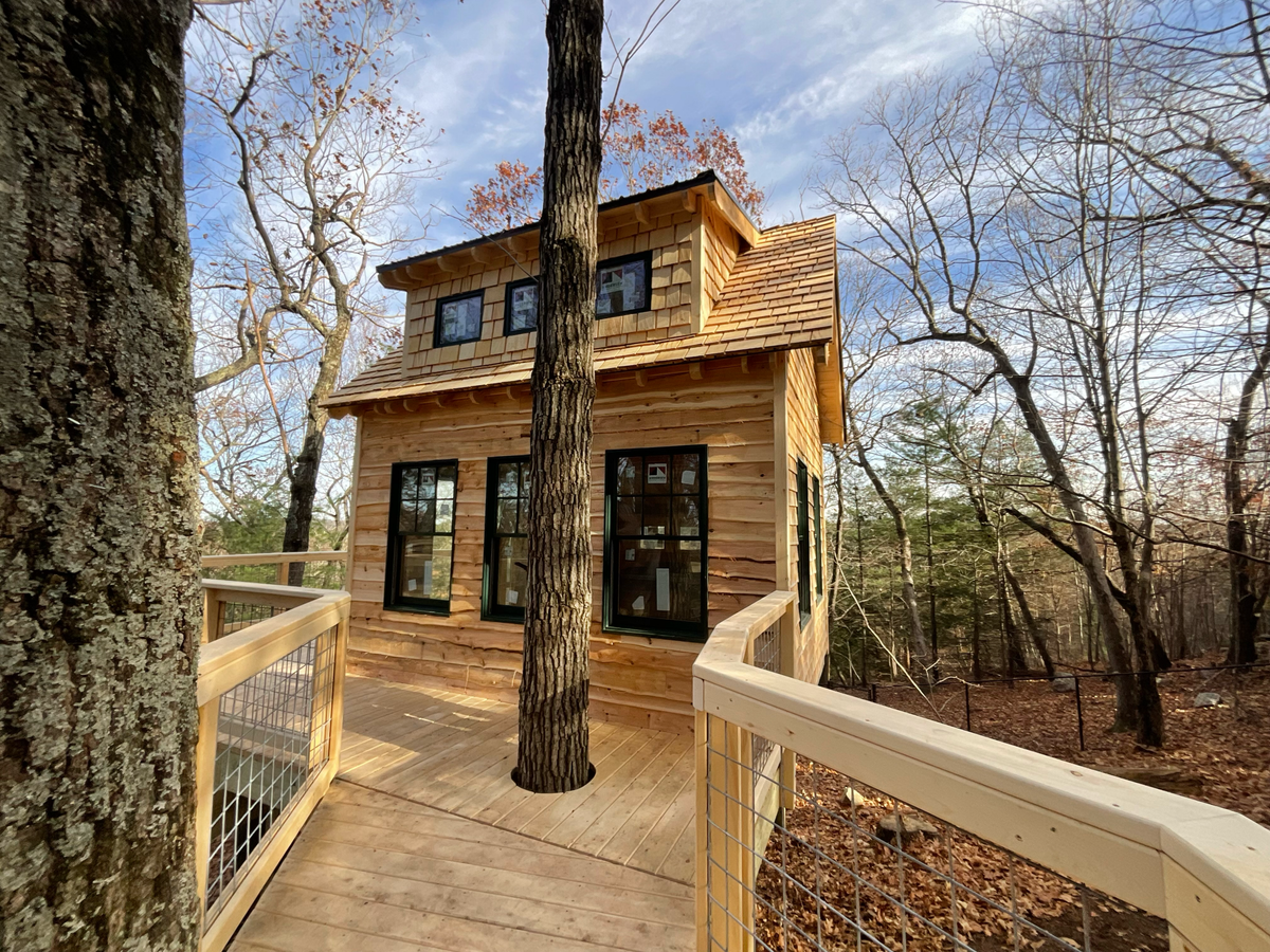 1 - Massachusetts Treehouse - Tree Top Builders