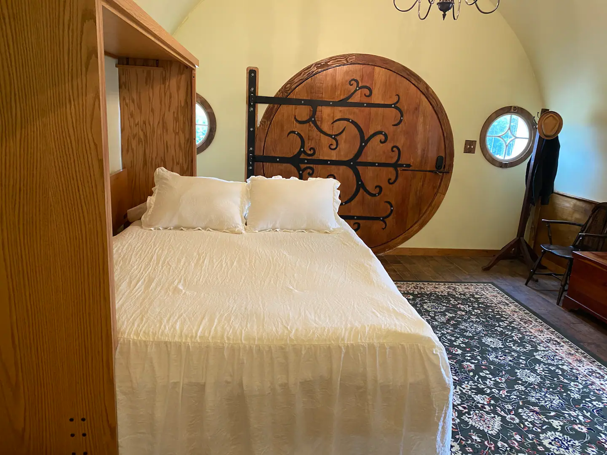 Hobit Rv For Rent Shireton Hobbit House Rental - Tree Top Builders